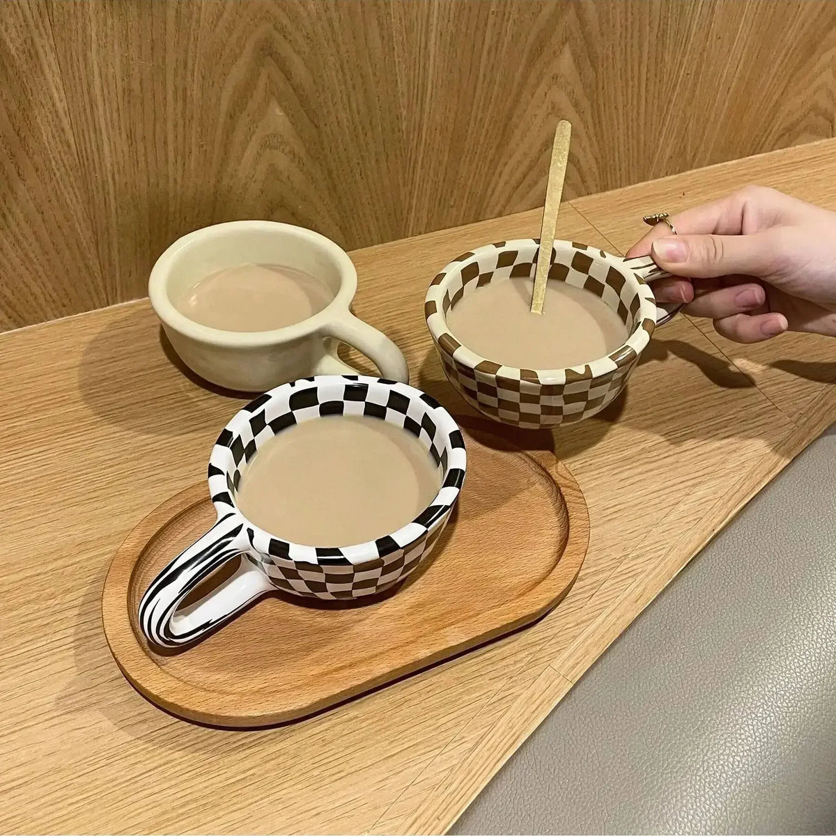 Grid ceramic mug – minimalist grid pattern – Die‑Tassen.de
