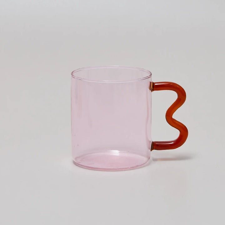 Sway glass mug – wavy colorful handle – artistic & functional – Die‑Tassen.de